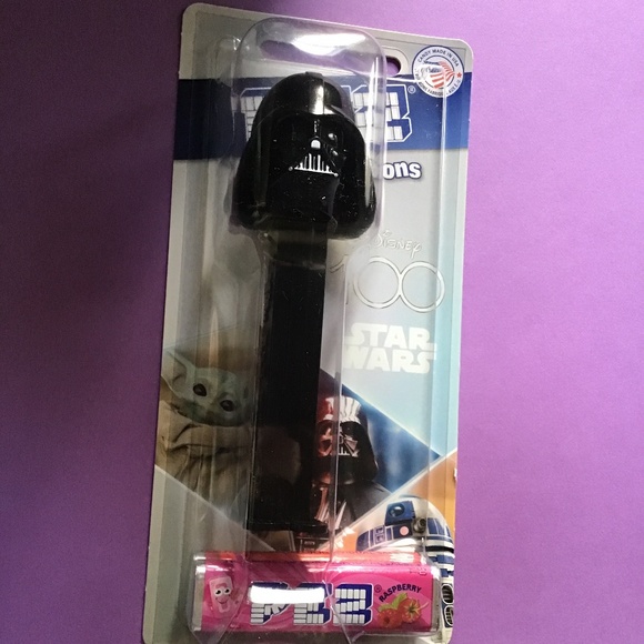 Pez Disney 100 Collectible Star Wars / Darth Vader - Picture 1 of 1